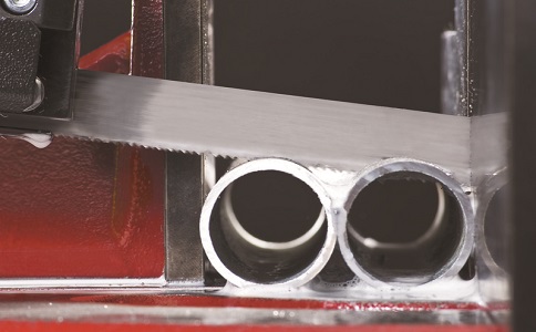 黄石锯切金属材料时出现卡带锯条原因以及处理方法？